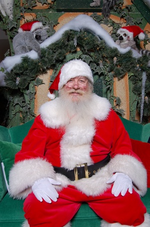 santa at briarwood.jpg